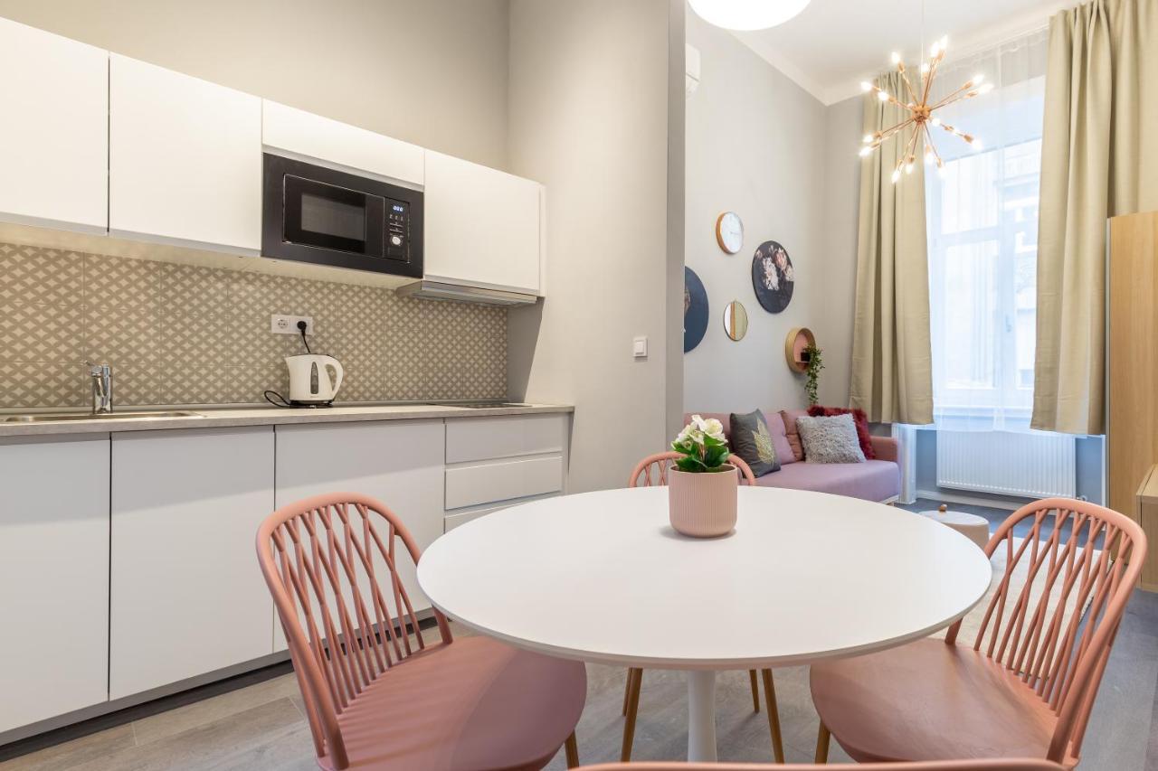 W33 - Prime Location - Comfortable Quality Apartments By Bqa بودابست المظهر الخارجي الصورة